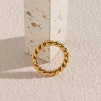 Ivy Twist Ring