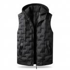 Zwarte Raphael gewatteerde heren bodywarmer met capuchon en ritssluiting, vooraanzicht op witte achtergrond.