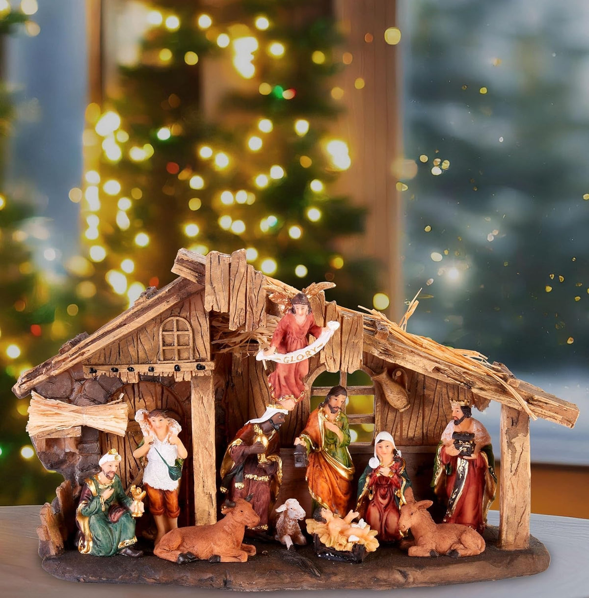 Kerststal met 11 Handbeschilderde Kerstbeelden van Resin