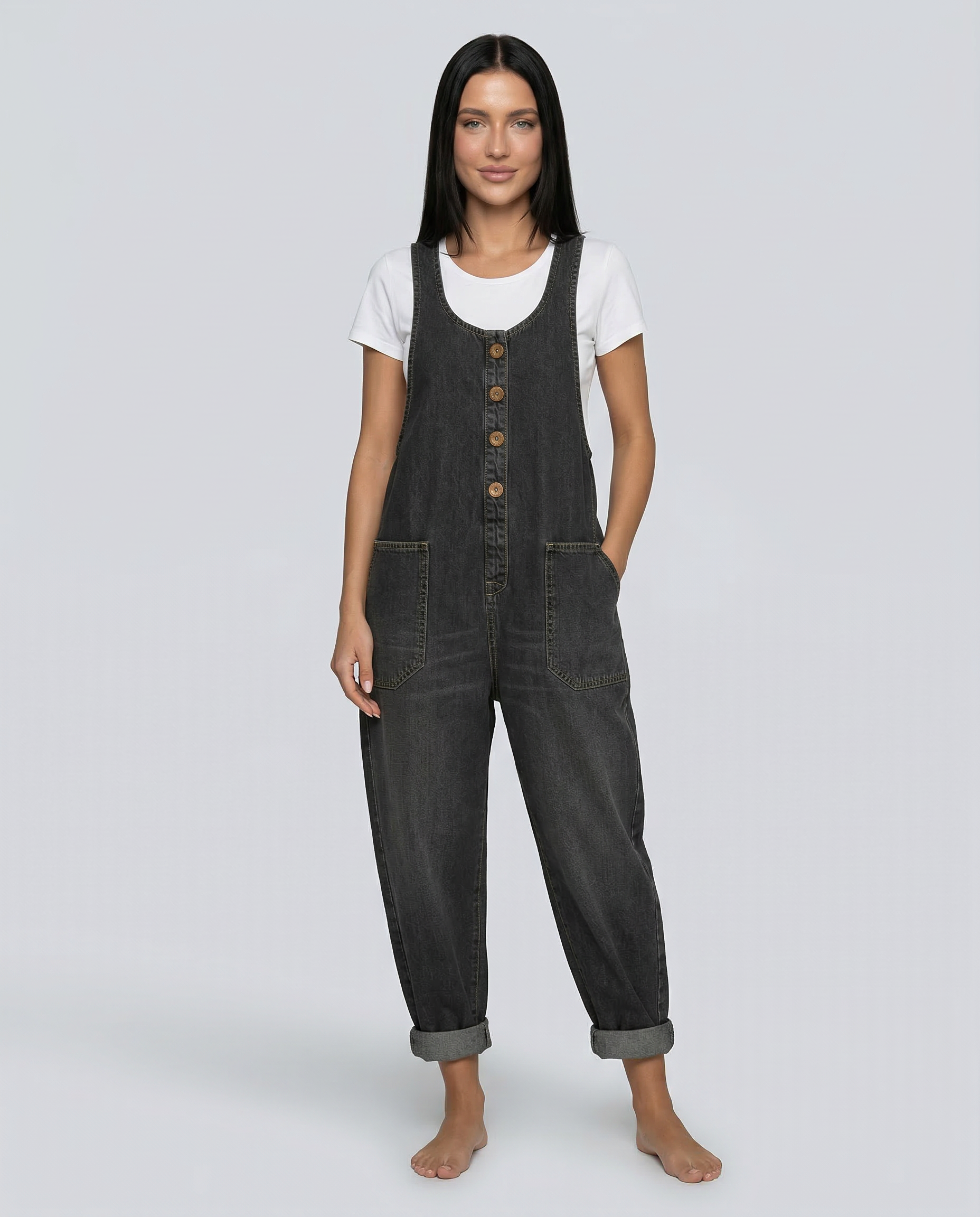 Casual denim jumpsuit voor vrouwen met knoopdetail en opgestikte zakken. 8