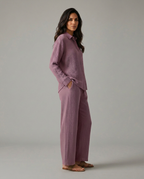 Twee-delig set met brede broek en knoopsluiting shirt voor vrouwen. 11