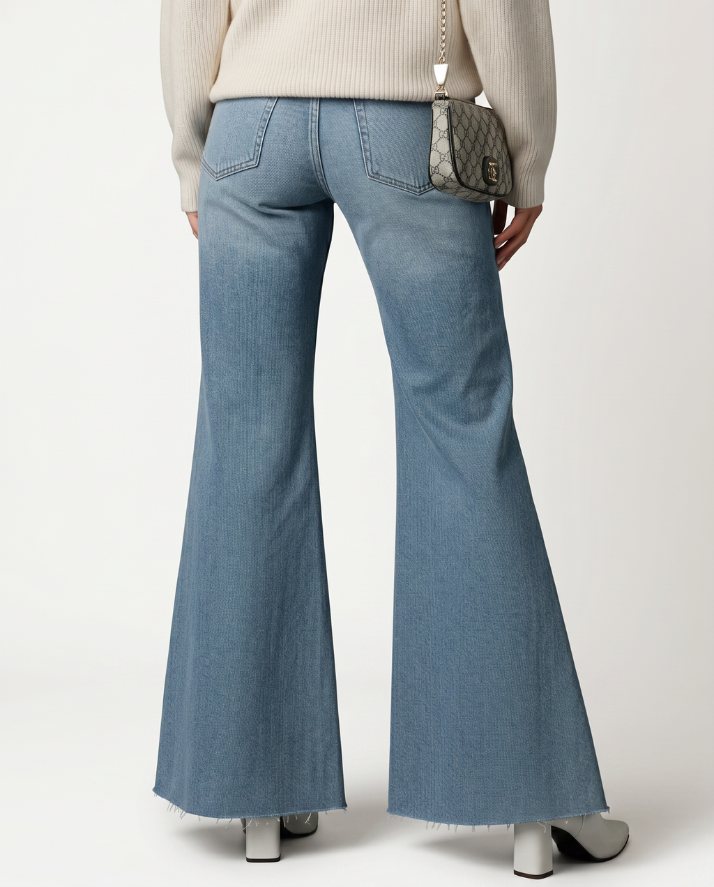 Alana flare jeans met gewassen afwerking voor vrouwen 2
