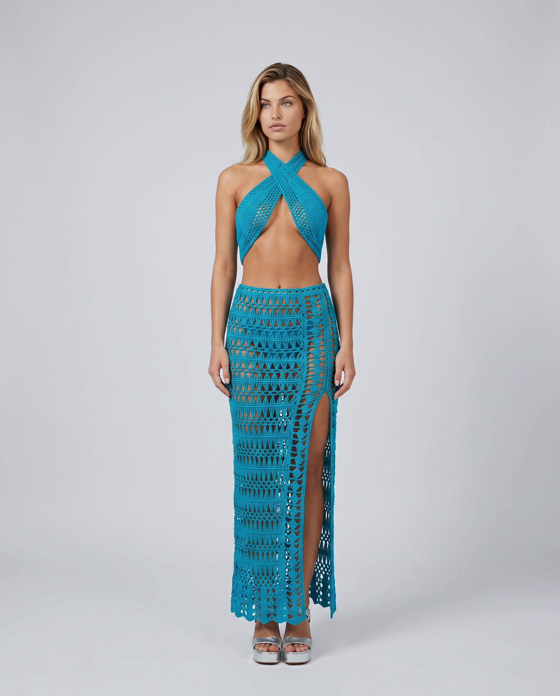 Anne gehaakt knit twee-delige set met haltertop in bruin en turquoise. 5
