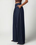 Stijlvolle Bessie wijde jeans met voorclosure in marineblauw. 3