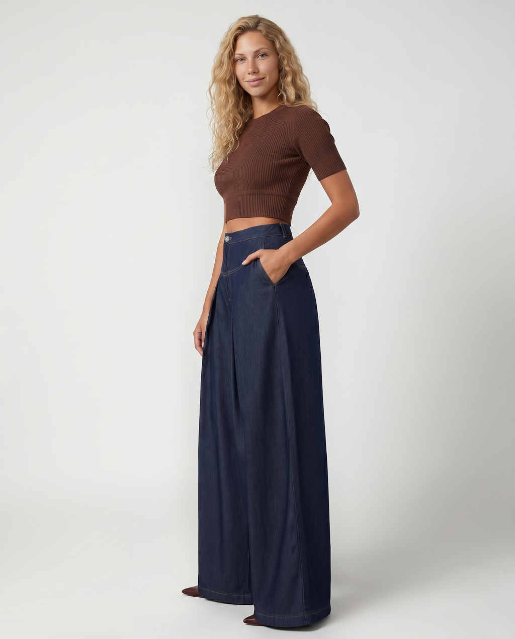 Stijlvolle Bessie wijde jeans met voorclosure in marineblauw. 6