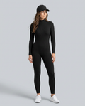 Elegante Betty jumpsuit met lange mouwen en hoge halslijn.