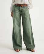 Comfortabele wijde jeans met hoge taille in groen denim.