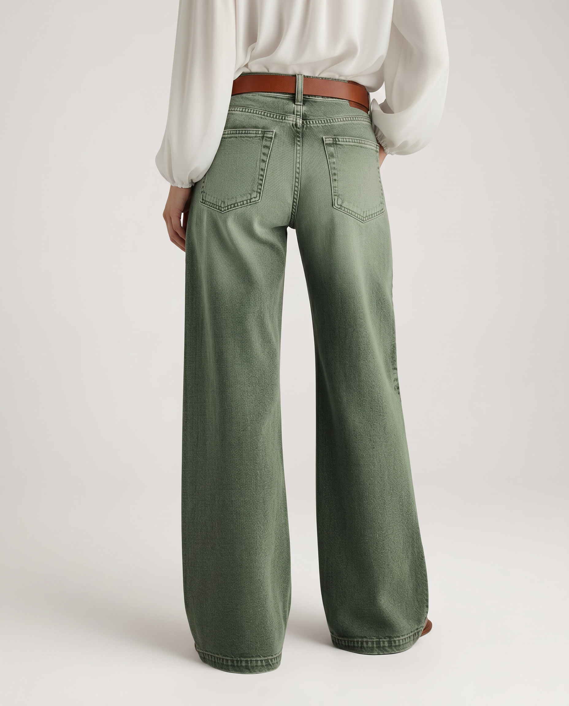 Comfortabele wijde jeans met hoge taille in groen denim. 2