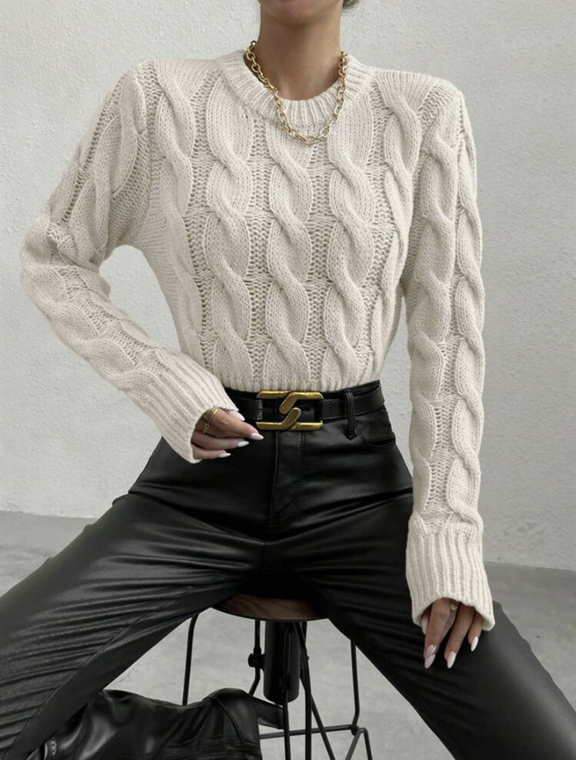 Dames Grobstrickpullover met hoge kraag in creme kleur