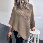 Dames poncho met modern vlechtpatroon en zachte uitstraling. 3