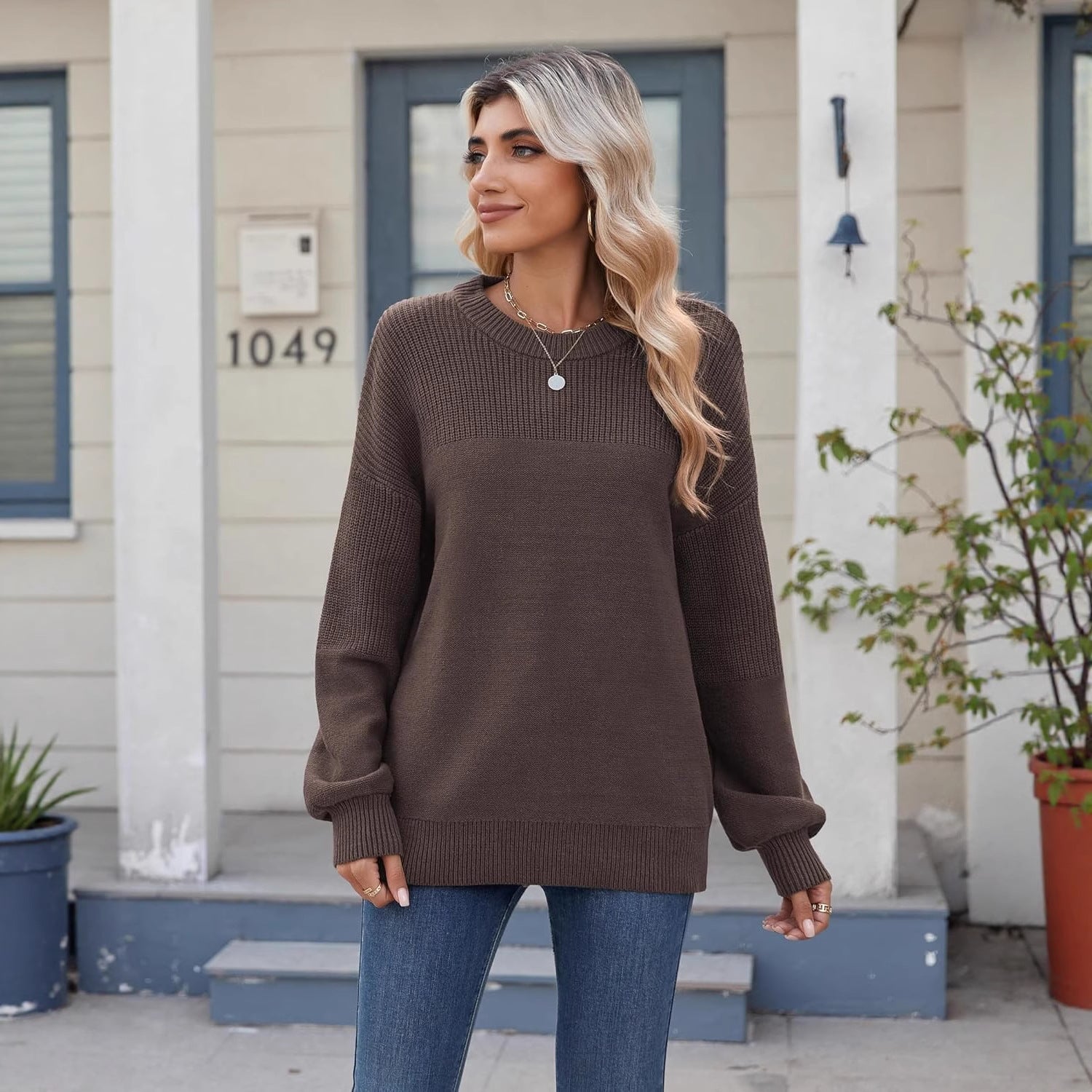 Dames pullover langarm met colorblock-design in marineblauw, bruin en bordeaux. 4