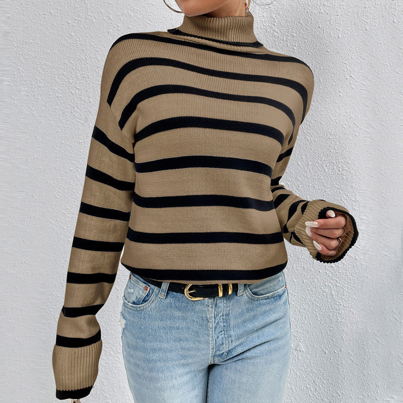 Stijlvolle dames pullover met hoog gesloten kraag en gestreept patroon. 2