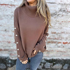 Elegante dames rollkragenpullover met knoopdetails, perfect voor elke gelegenheid. 4