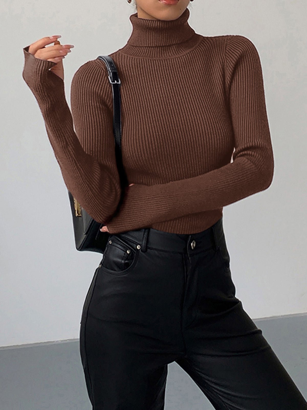 Dames rollkragenpullover uit lichtgewicht Rippstrick met elegant ontwerp 2
