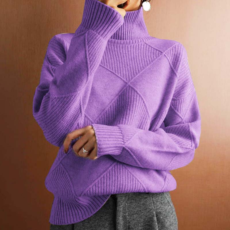 Dames rollkragenpullover van zachte strikstof met comfortabele val. 10