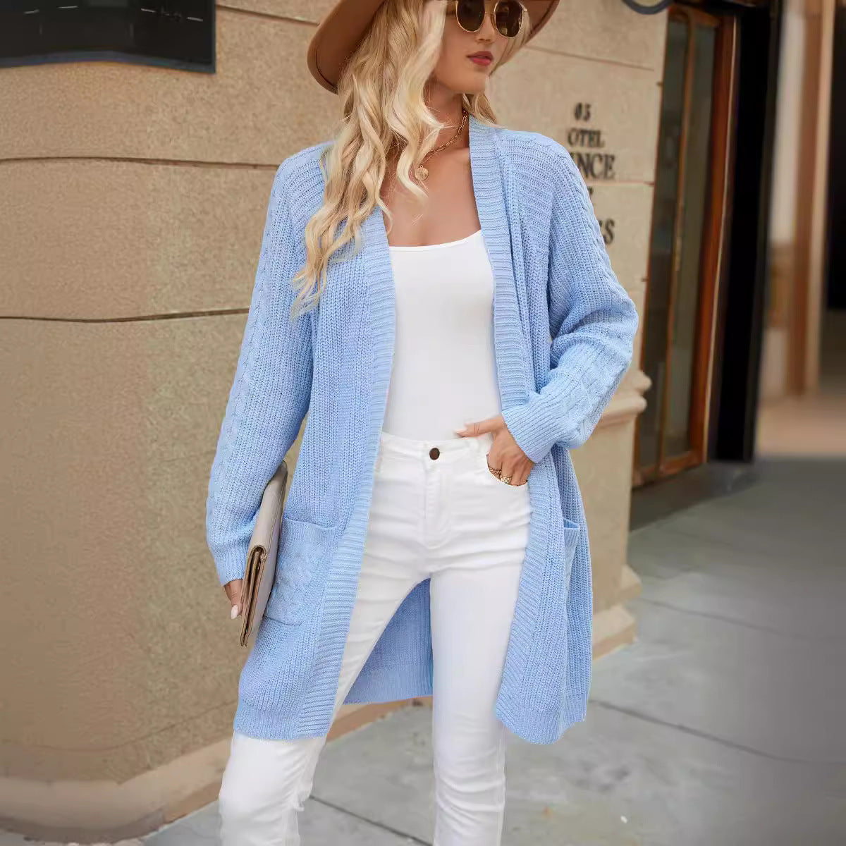 Dames Strick-Cardigan met Zopfmuster in blauw, comfortabel en stijlvol. 2
