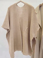 Dames strickjacke met klein V-hals in Caqui kleur 4