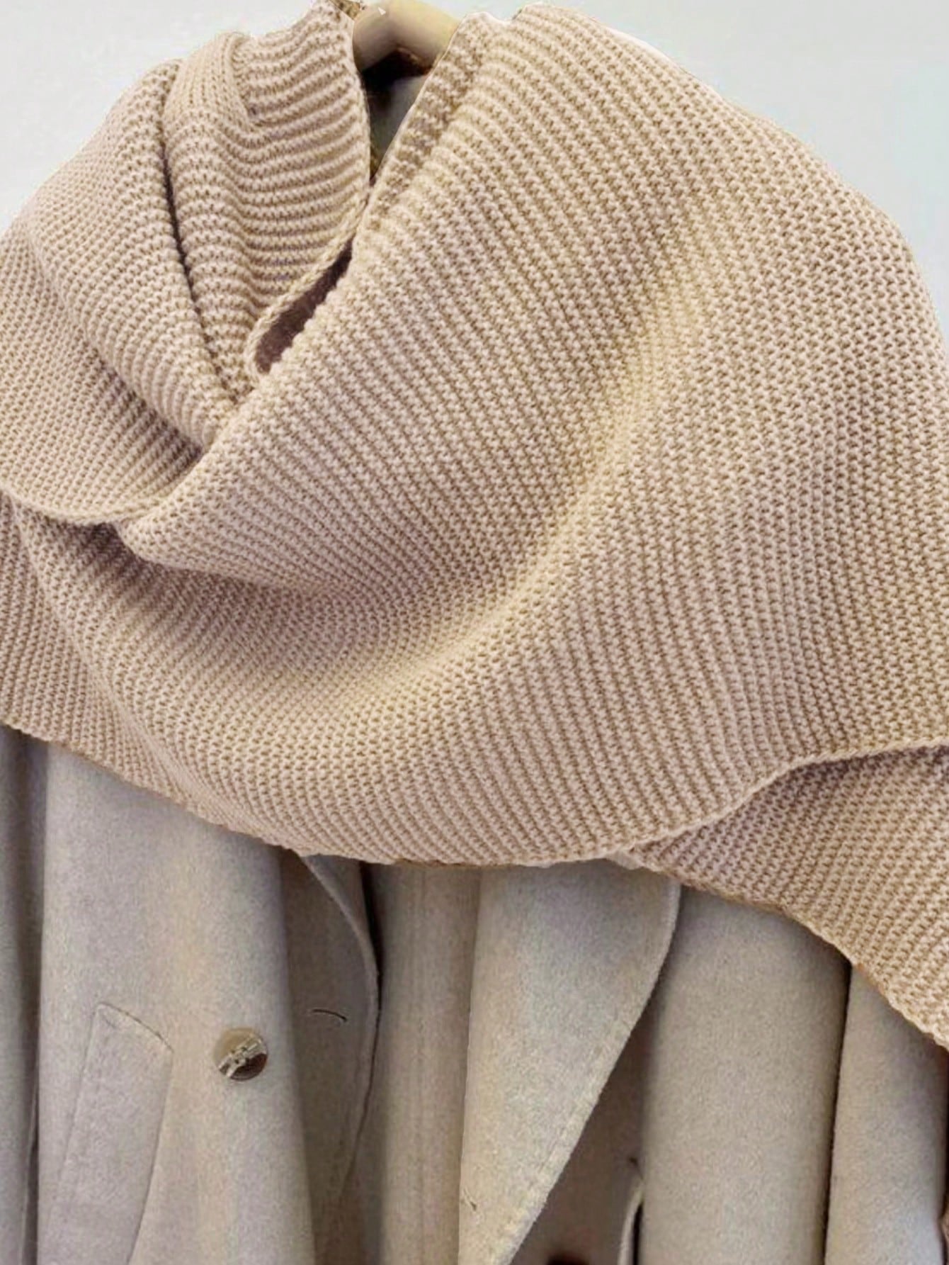 Dames strickjacke met klein V-hals in Caqui kleur 7