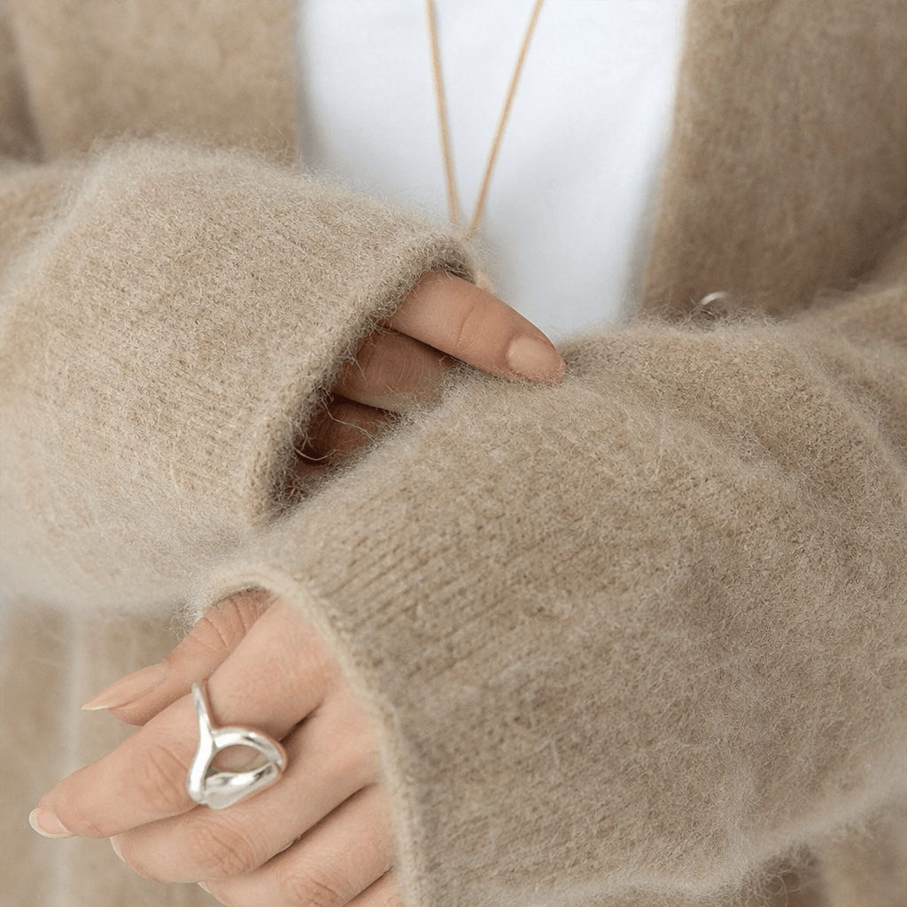 Dames strickjacke met knopen in klassiek ontwerp van zacht materiaal. 2