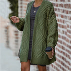 Ruime dames strickjacke met zopfstructuur in blauw. 7