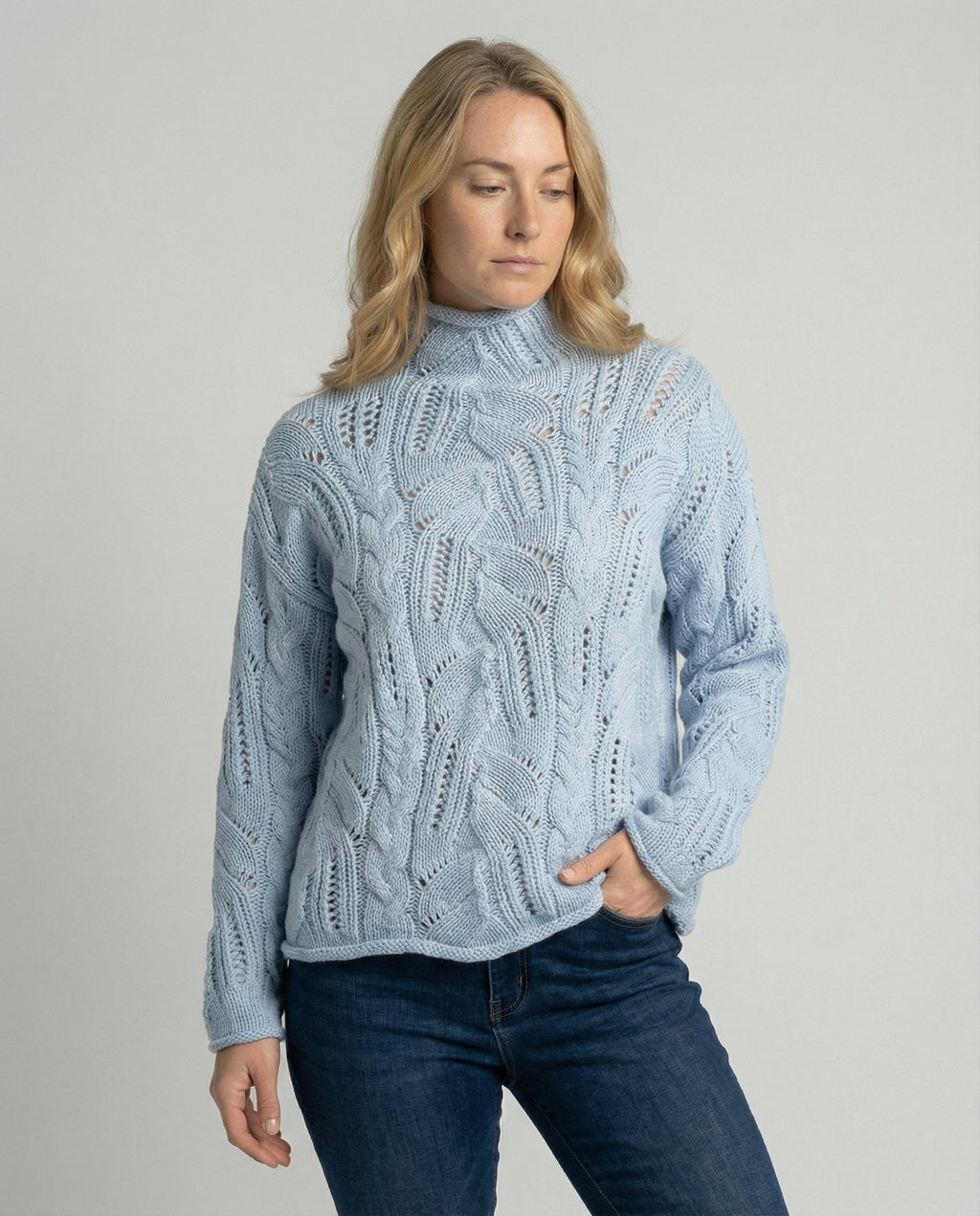 Elegante dames strickpullover met rollkragen en zopfpatroon