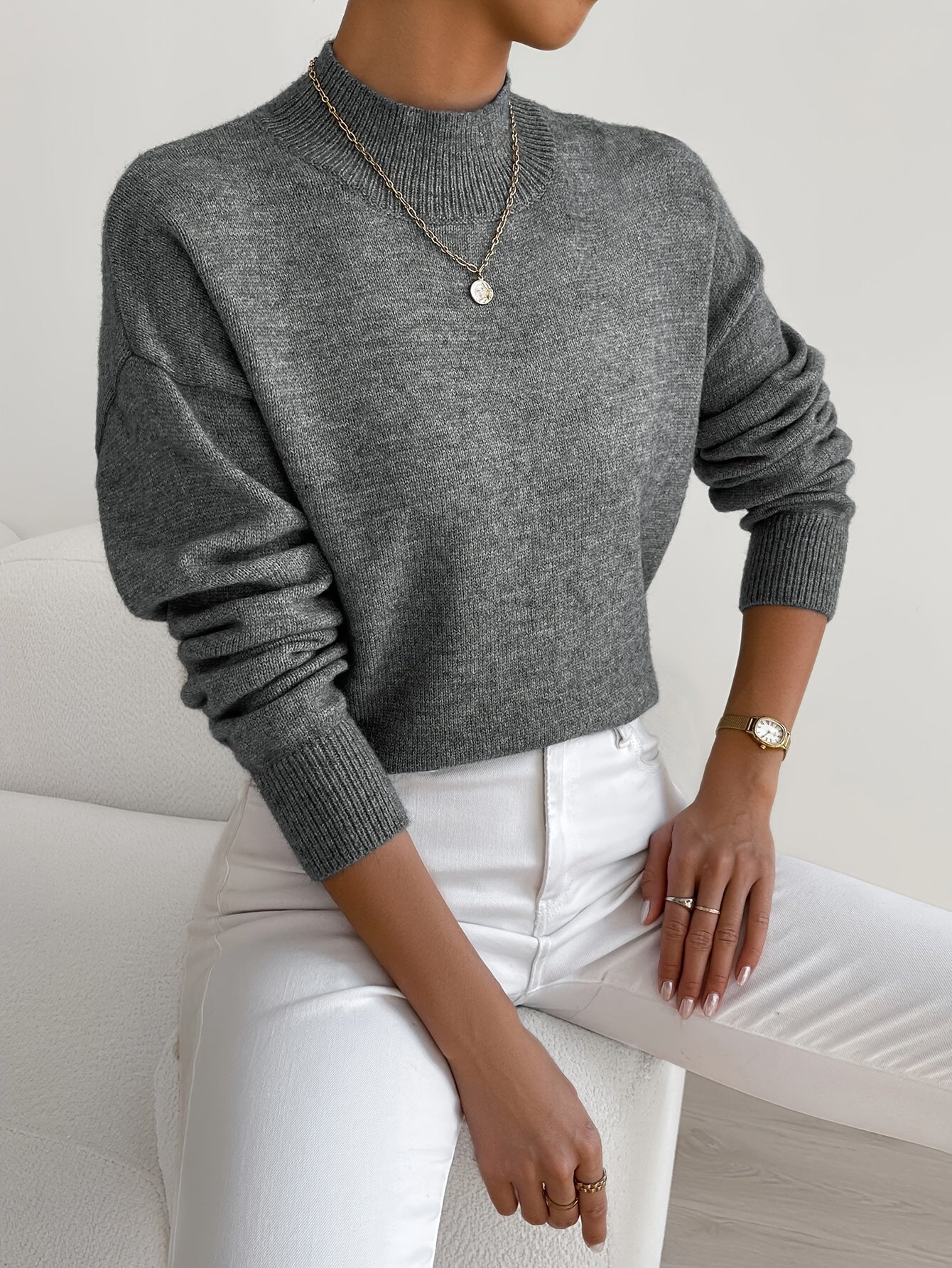 Dames strickpullover met staande kraag in verschillende kleuren. 10