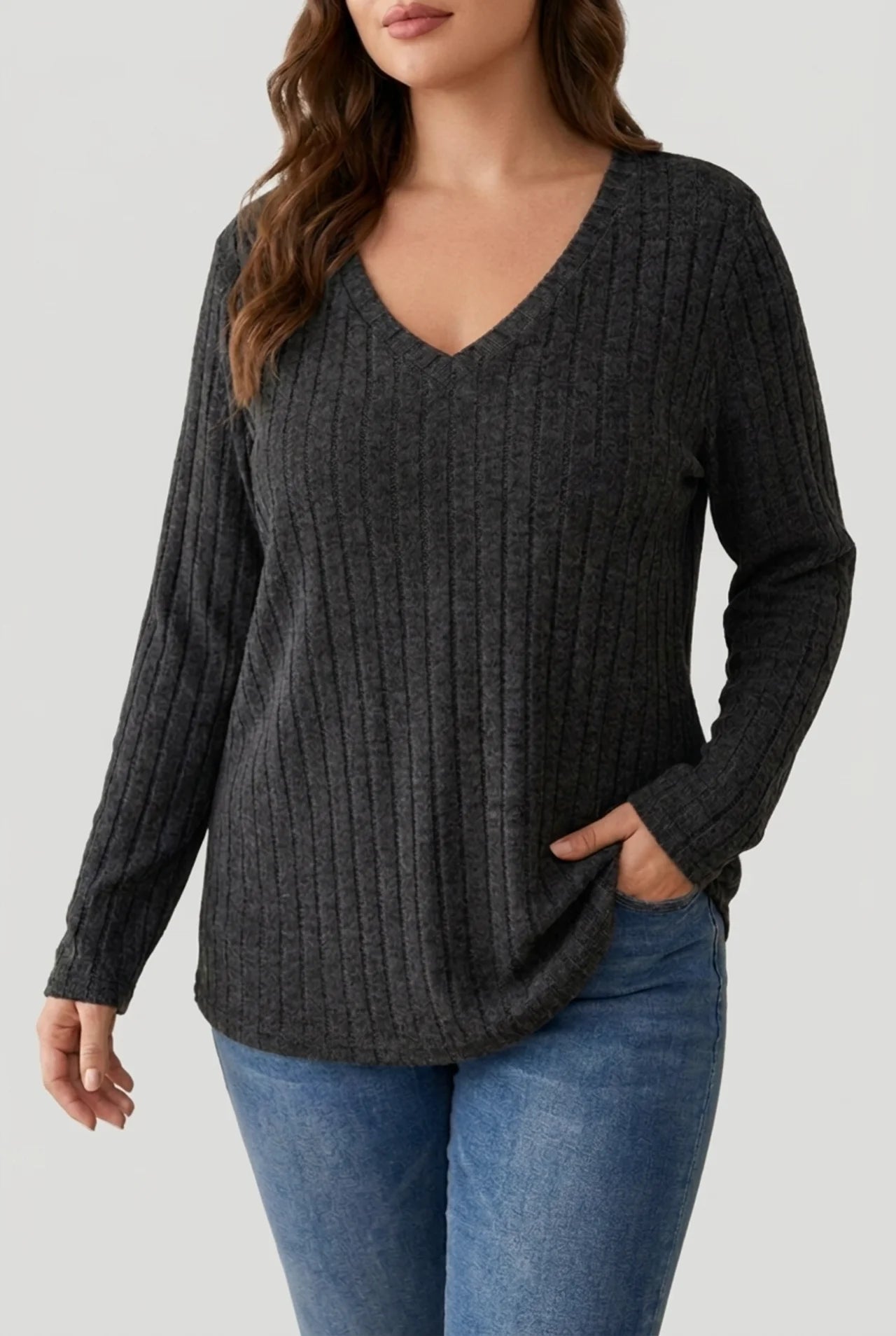 Comfortabele dames strickpullover met V-ausschnitt voor warme herfstdagen.