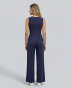 Eleanor jumpsuit met V-hals en wijde pijpen in verschillende kleuren. 16