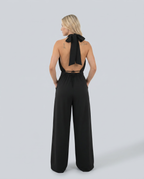 Isabella jumpsuit met V-hals en wijde pijpen in zwart. 2