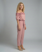 Jessie off-shoulder jumpsuit met elegante tailleband in perzikkleur 11