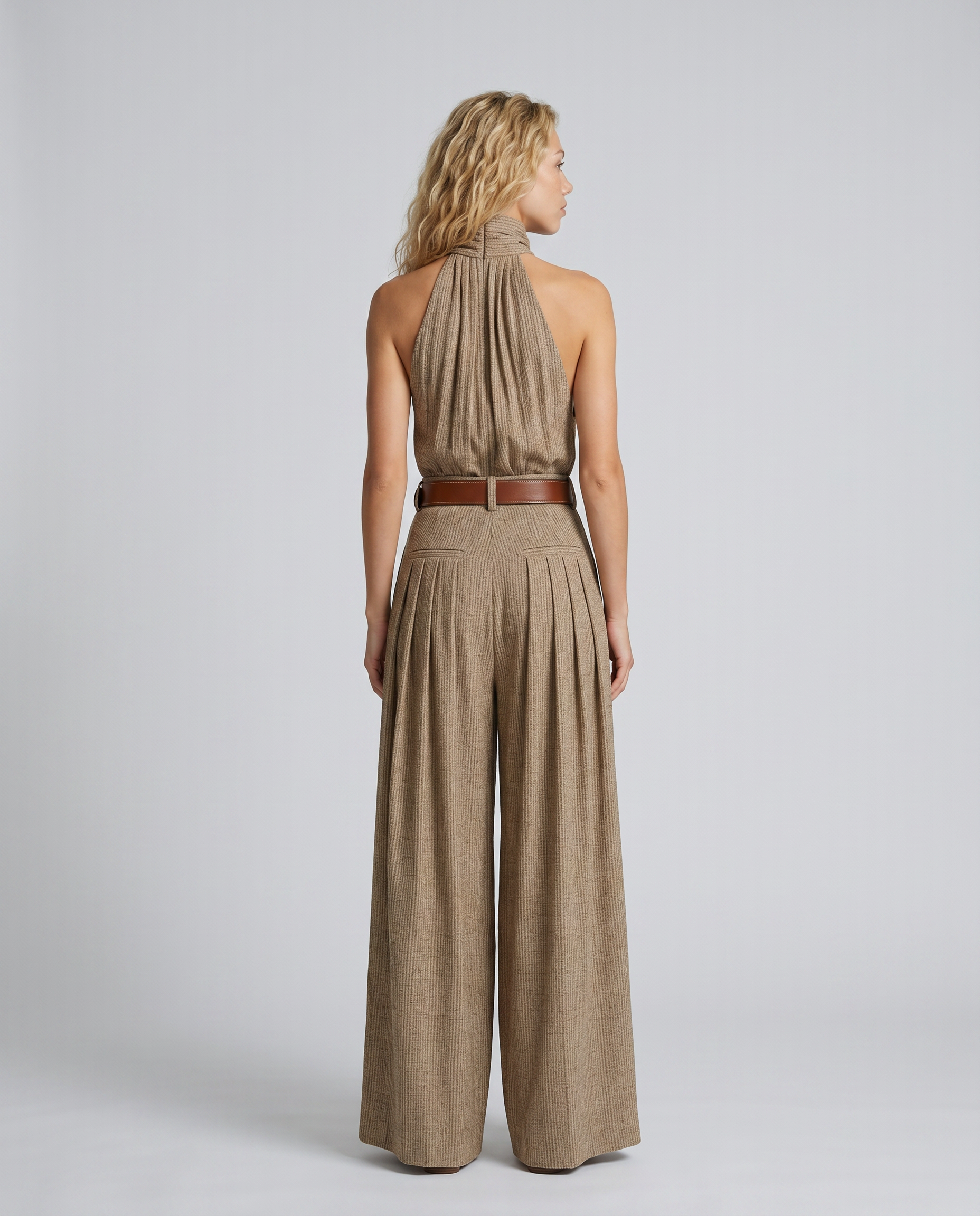 Kelsey halter jumpsuit met wijde pijpen in bruin 2