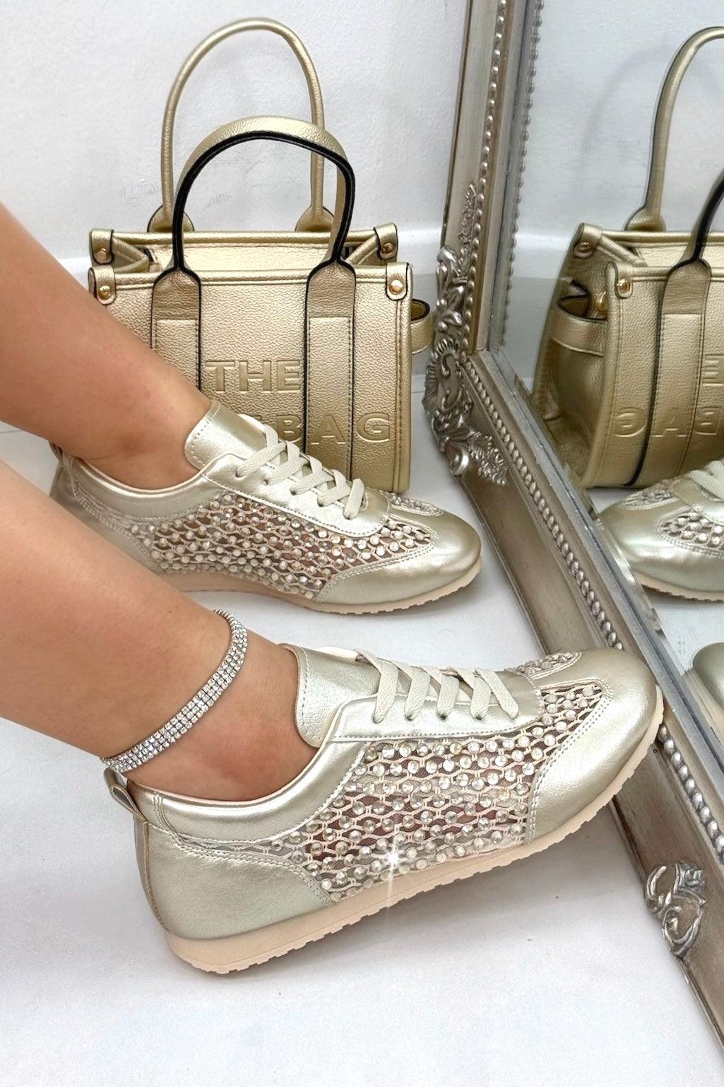 Kristallen Contour Sprankelende Paneel Sneakers in Goud 2