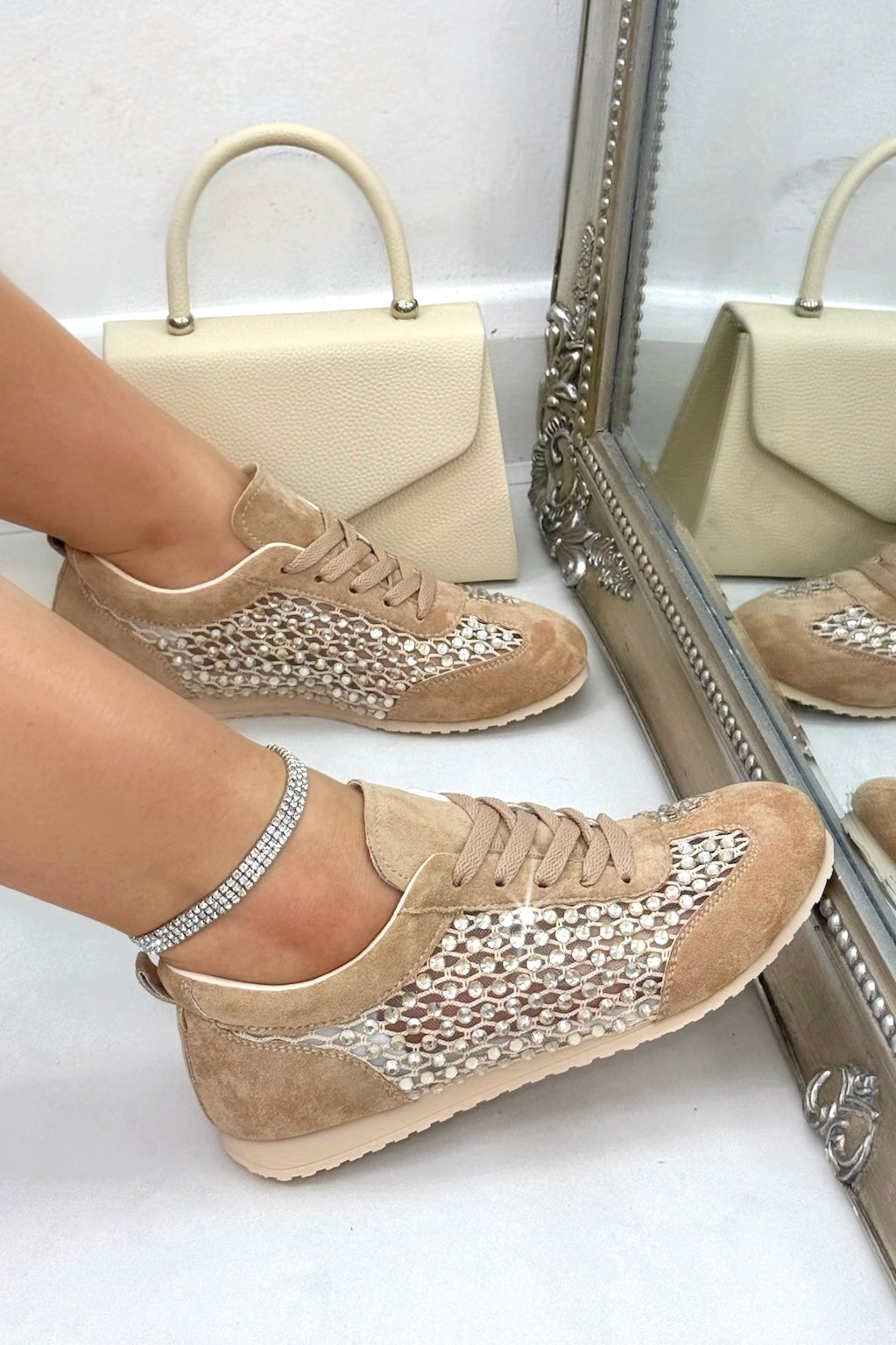 Kristallen Contour Sprankelende Paneel Sneakers in Mocha kleur 2