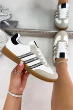 Kristallen Stripe Simba Sneakers in wit, perfect voor elke gelegenheid. 3
