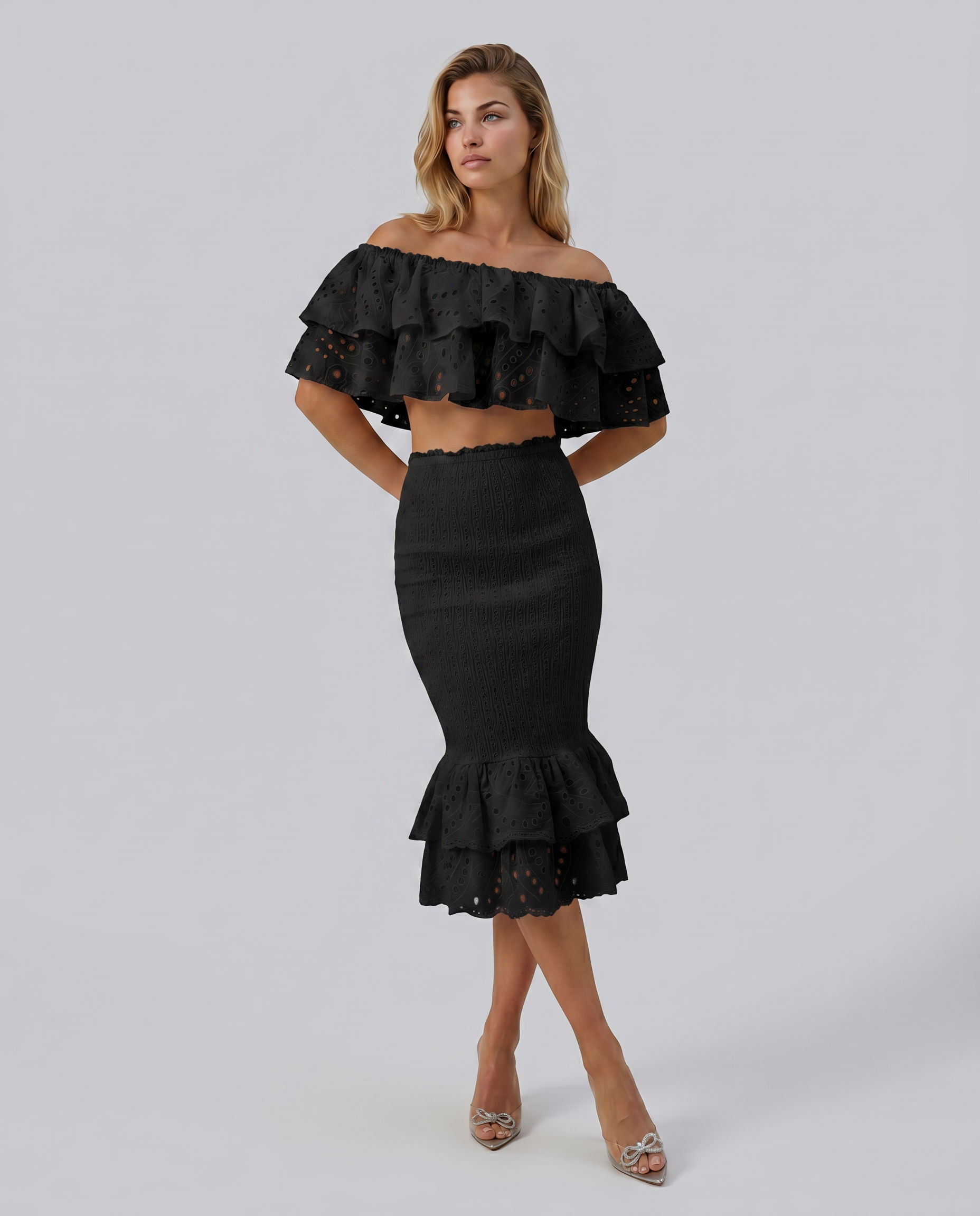 Liorah geborduurde ruffle top en midi rok set in zwart en wit.