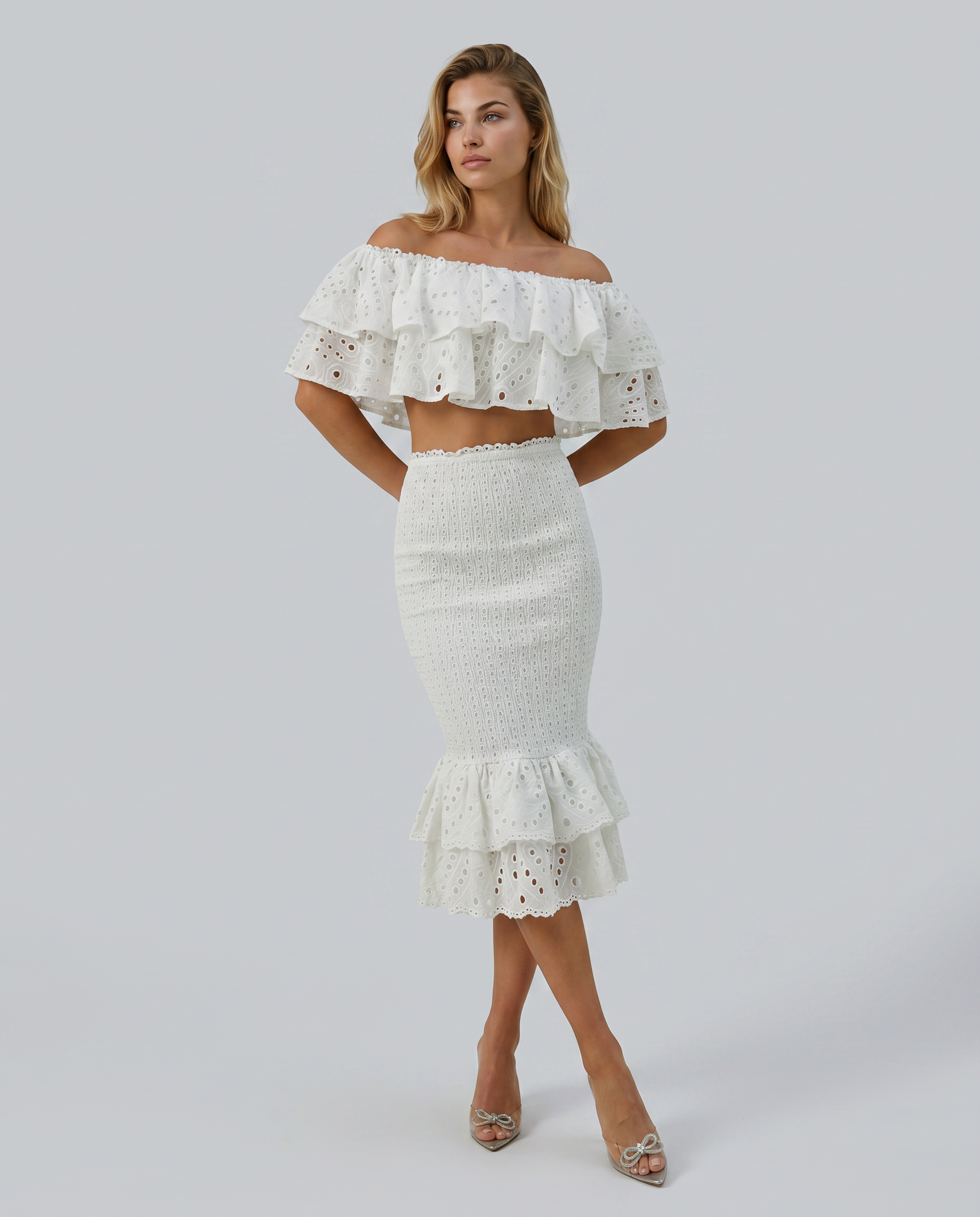 Liorah geborduurde ruffle top en midi rok set in zwart en wit. 4