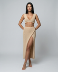 Elegante twee-delige maxi cover-up set met wrap rok in beige.