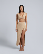 Elegante twee-delige maxi cover-up set met wrap rok in beige. 4