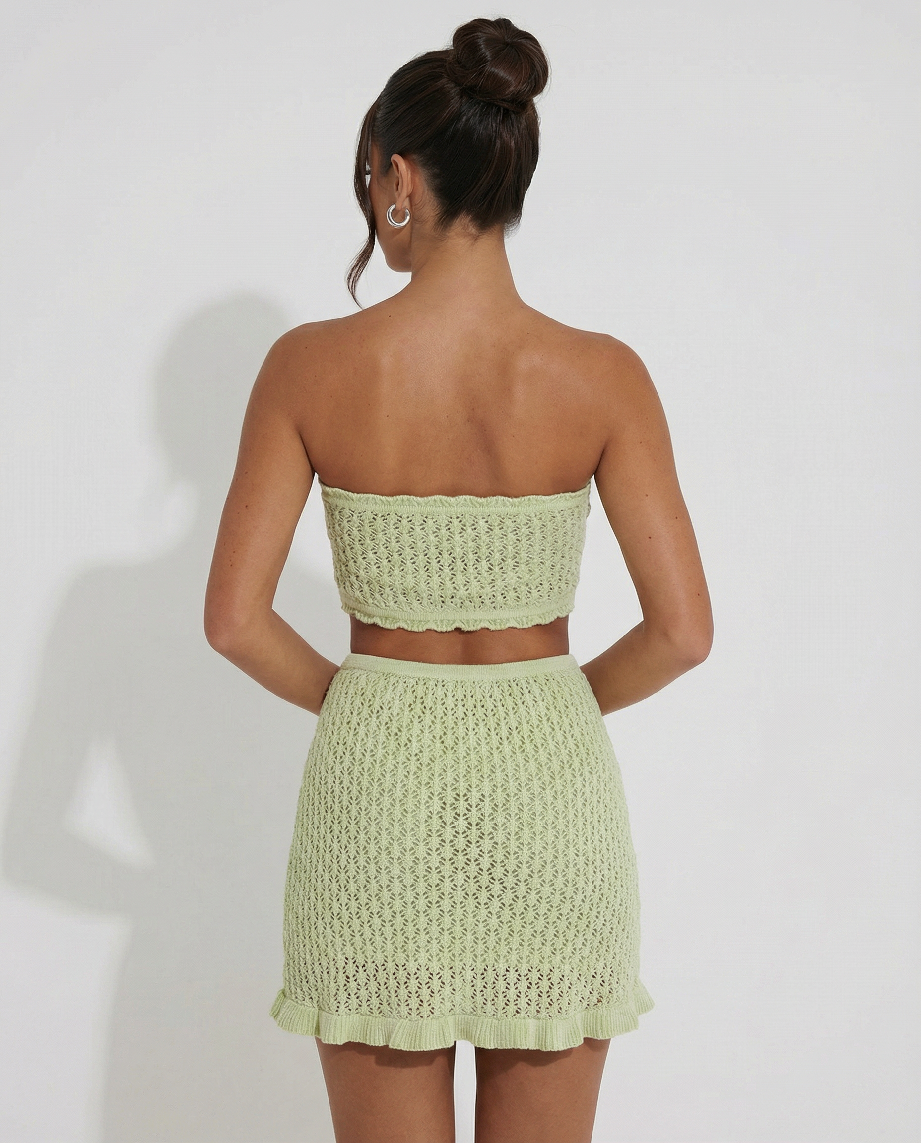Mandy haak mini rok set in muntgroen met strapless top en vloeiende rok. 2