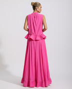 Mona twee-delig maxi set met rimpelrok in roze. 2
