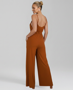 Myrna jumpsuit met wijde pijpen en aantrekkoord taille in bruin en beige. 2
