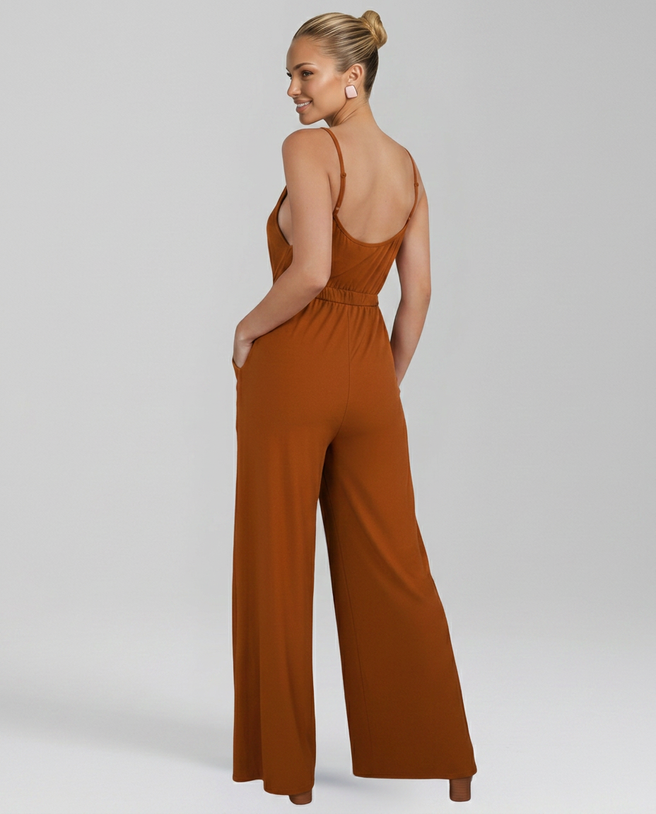 Myrna jumpsuit met wijde pijpen en aantrekkoord taille in bruin en beige. 2