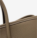 Draagtas Beige met Luxe Details en Ruime Interieur 15