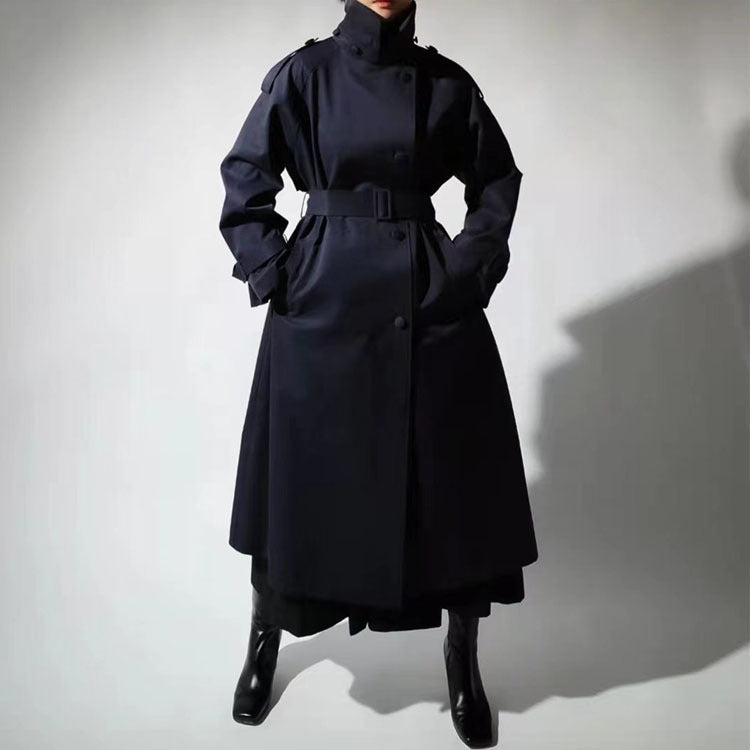 Elegante vrouwen maxi-lengte trenchcoat met hoge opstaande kraag en tailleband