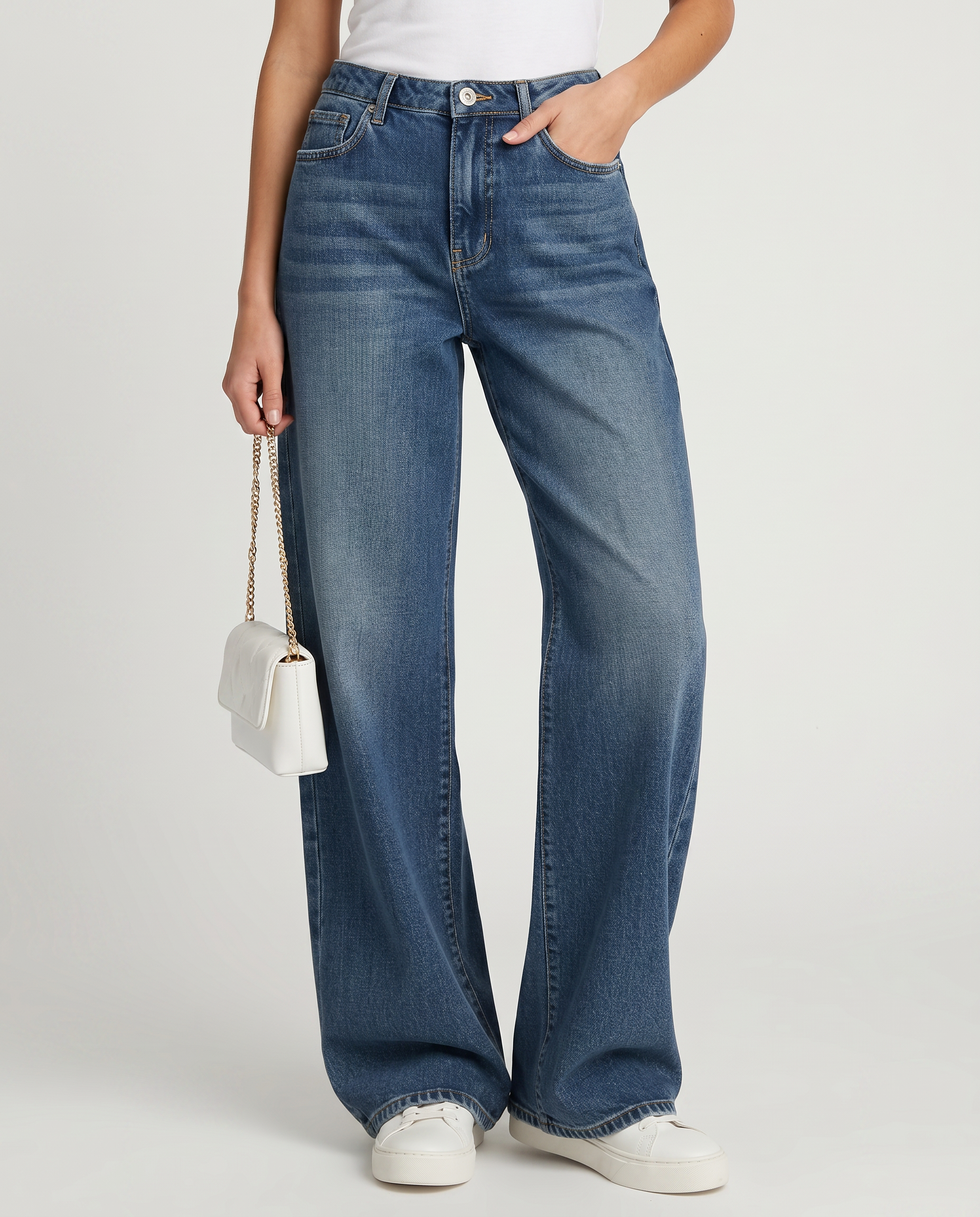 Brede jeans met fleece voering voor dames, perfect voor koelere dagen.