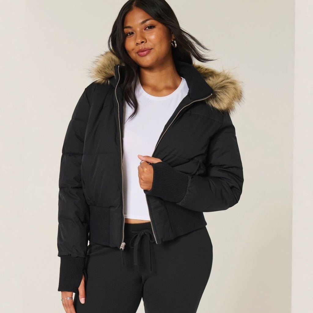 Dames cropped puffer jacket met faux-fur capuchon 8