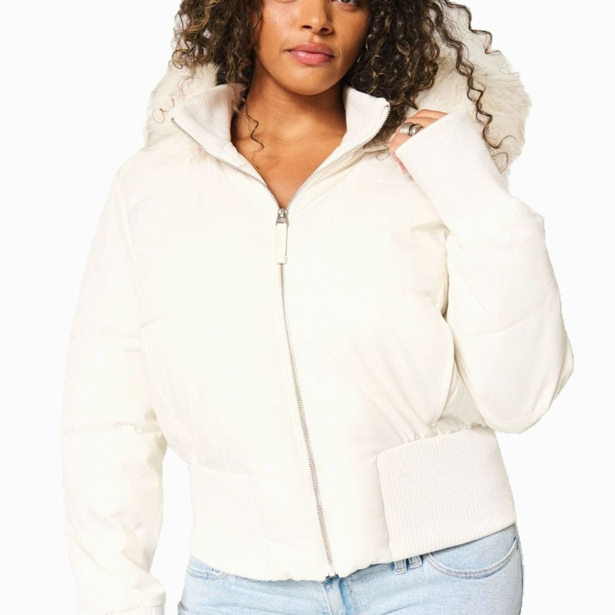 Dames cropped puffer jacket met faux-fur capuchon 9