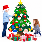 Kerstboom in vilt voor kinderen om creatief te versieren. 15