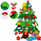Kerstboom in vilt voor kinderen om creatief te versieren. 8
