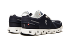 On Running Cloud 5 sneaker in modern ontwerp